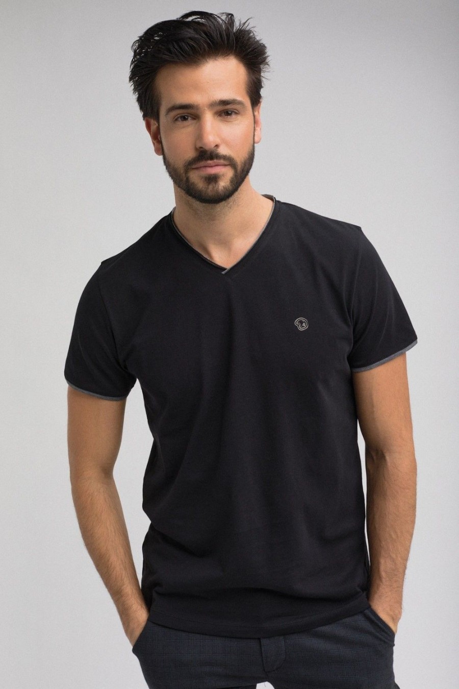 Homme Benson & Cherry T-Shirts Pour Homme | T-Shirt Coton Uni Col V Tujiano Noir