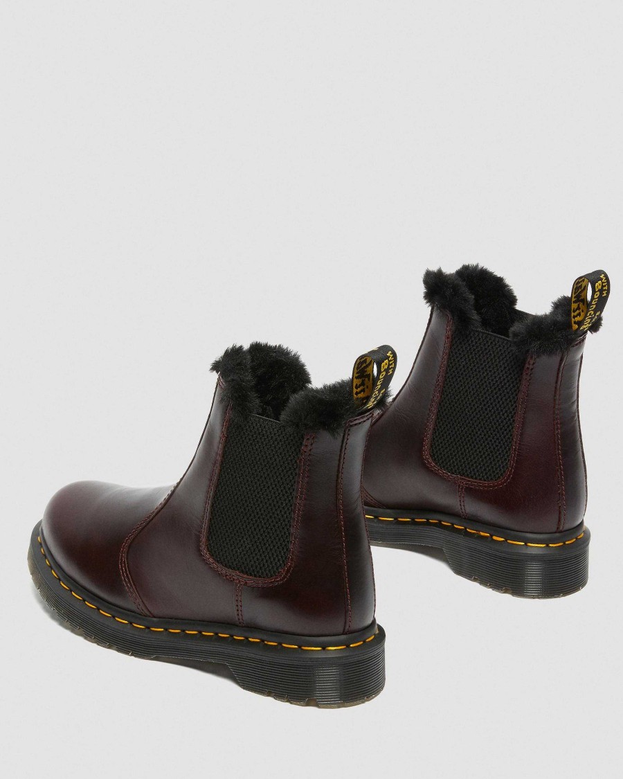 Dames Dr. Martens Bottines | Bottines Chelsea 2976 Leonore Doublees En Fausse Fourrure Sang De Boeuf — Atlas