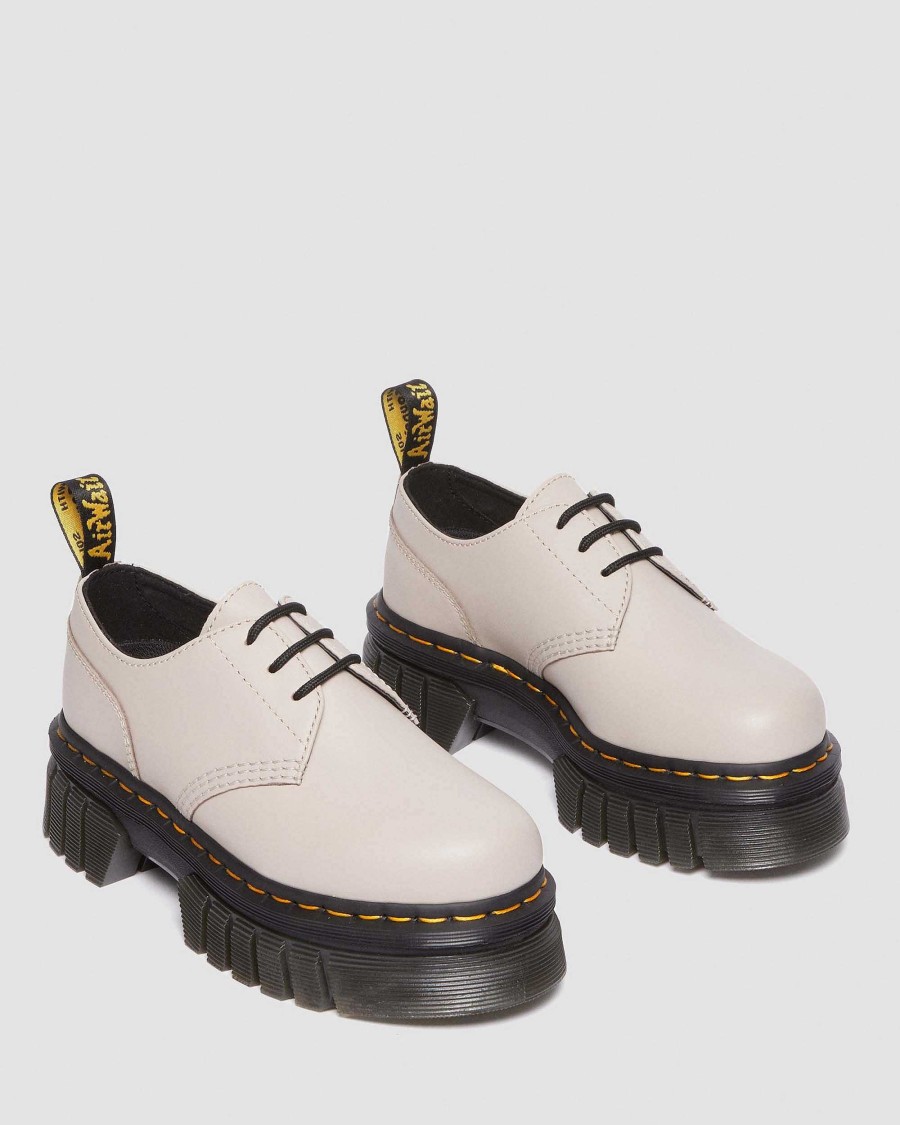 Dames Dr. Martens Chaussures A Semelles Compensees | Chaussures A Plateforme En Cuir Nappa Lux Audrick Taupe Vintage — Nappa Lux