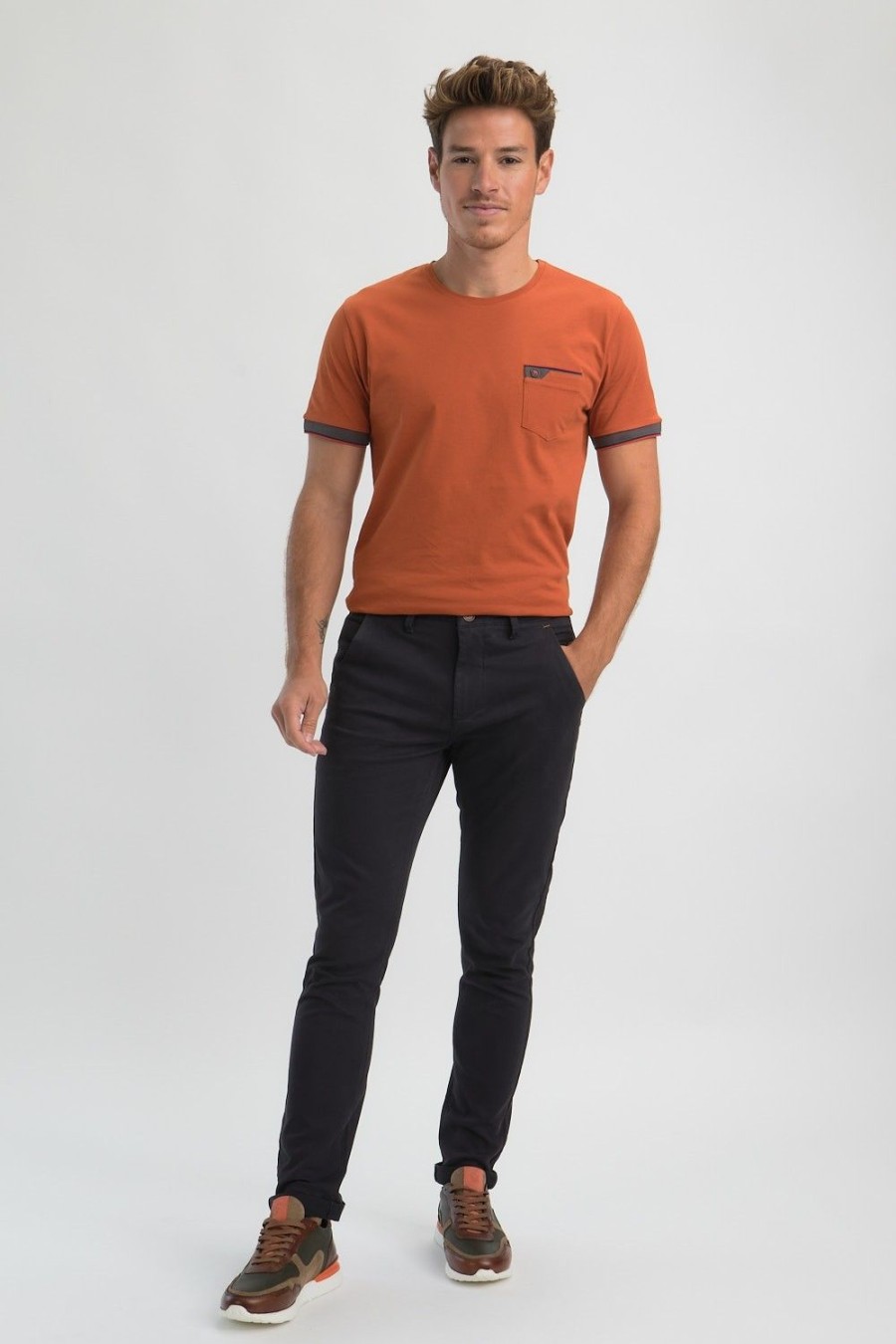 Homme Benson & Cherry Les Bas | Pantalon Chino Cotele Jestero Marine